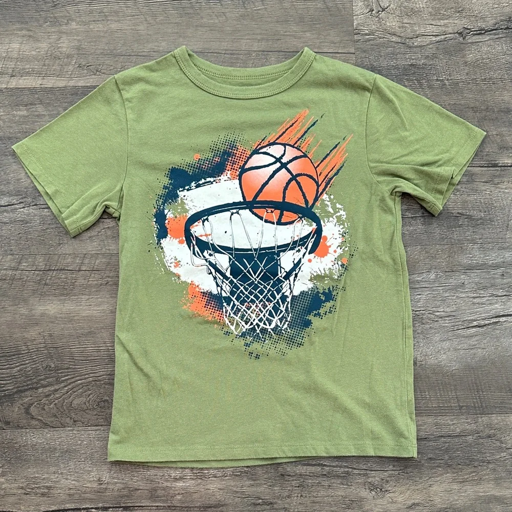 Children's Place BUNDLE (4) Boy's Medium 7/8‎ Shark/Dino/Basketball Graphic Tees